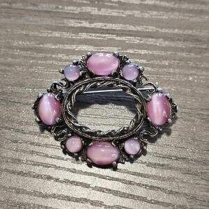 Vintage Miracle Pink Moonglow Prong Set in Silver Oval Brooch
